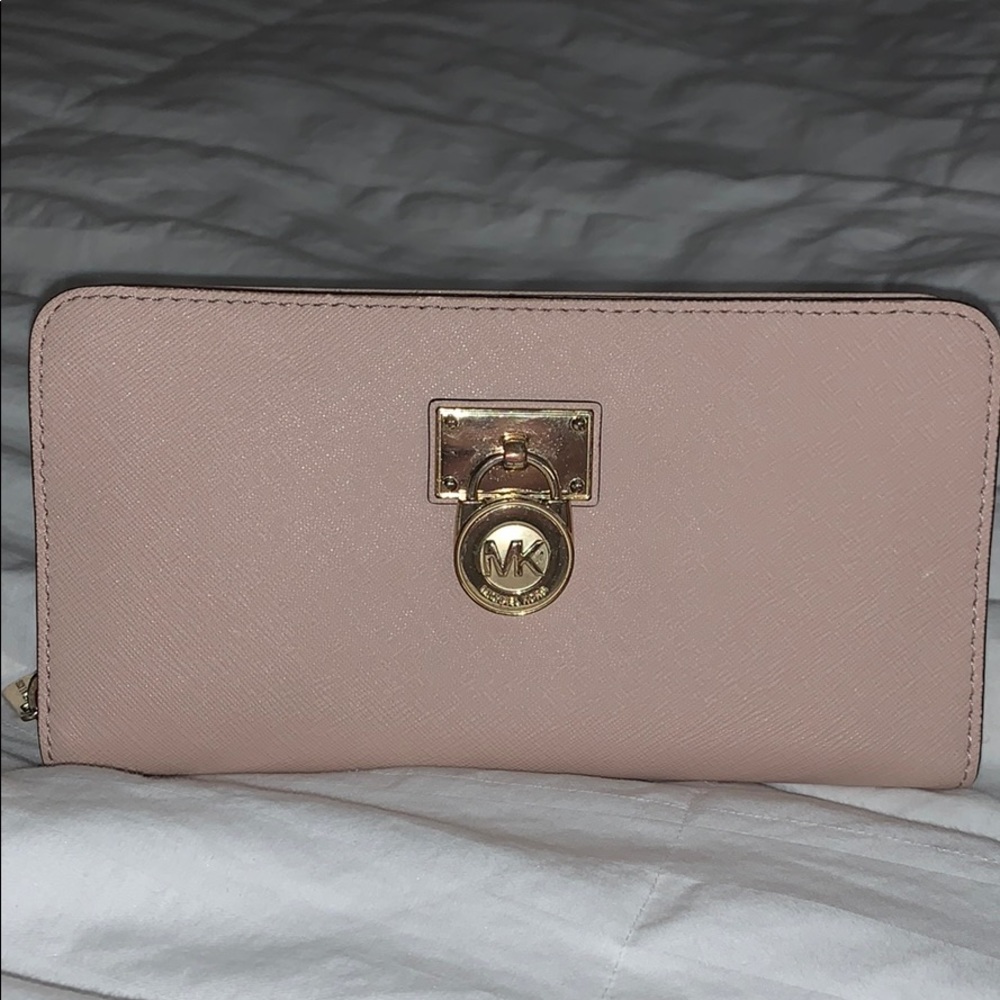 Michael Kors Continental Size Wallet